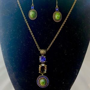 Green and blue stone necklace set NWT